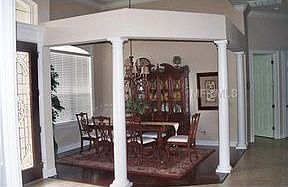 5th image of 2110 Southern Oaks Ln
