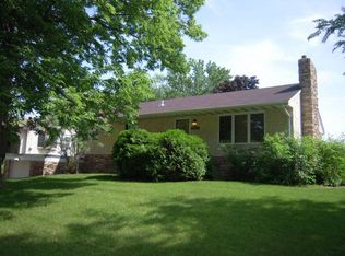 7711 Lakeview Ln NE, Spring Lake Park, MN 55432