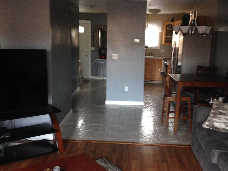 1st image of 3 Farrwood Dr
