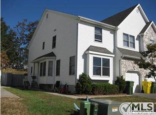39 N Crest Pl, Lakewood, NJ