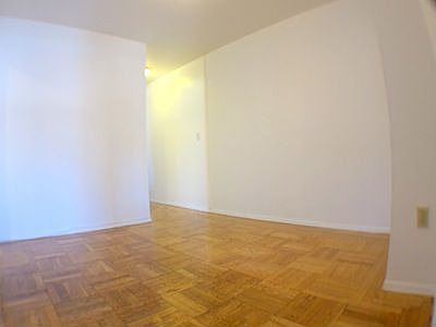 4th image of 2849 33rd St APT 3A