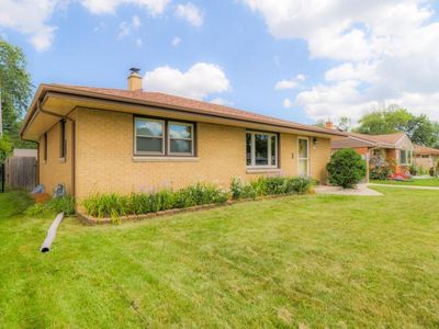 4460 S 64th St, Greenfield, WI, 53220