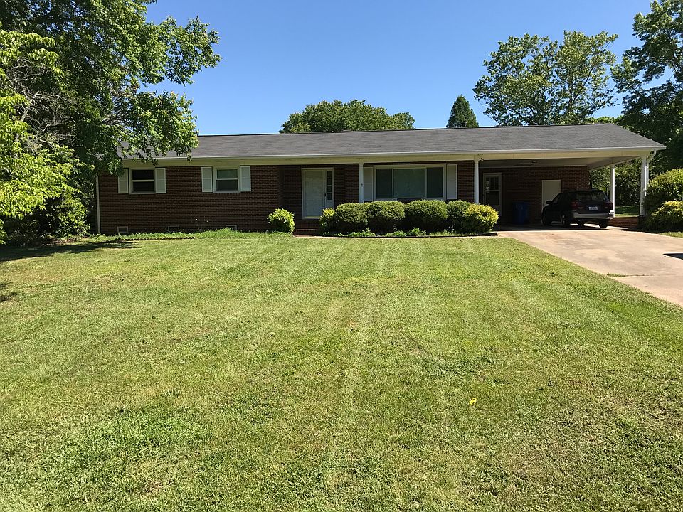 1st image of 804 Surry Dr