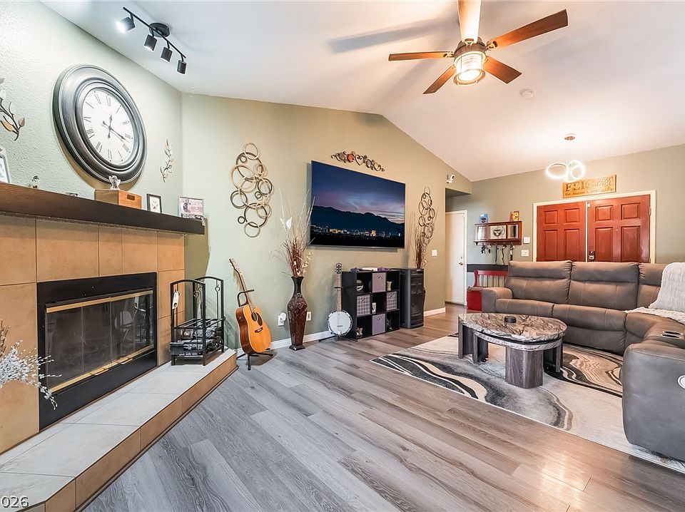 2749 Pinewood Ave, Henderson, NV 89074 | MLS #2806133 | Zillow