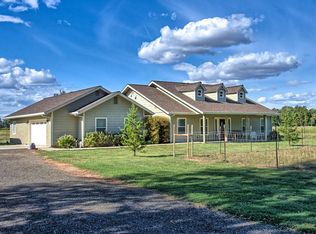 22570 Blue Jay Ln, Anderson, CA 96007