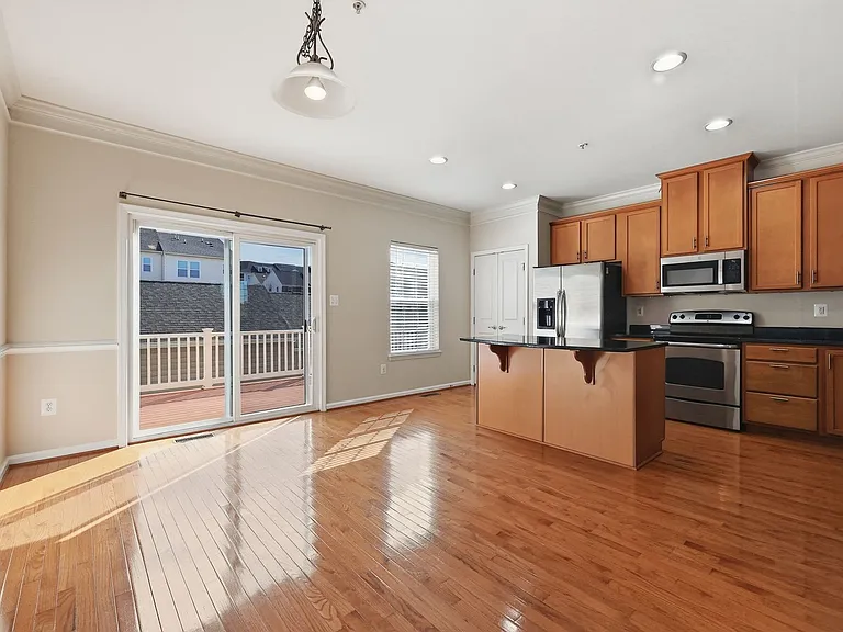 7833 Wormans Mill Rd — Photo 15