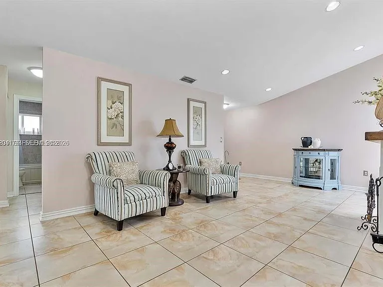 16834 NW 70th Ave — Photo 2
