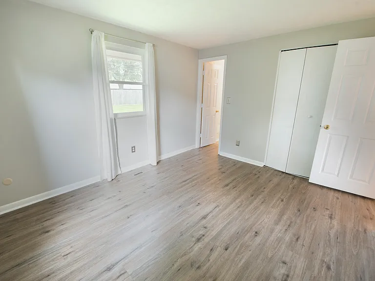 3700 Caracas Dr — Photo 10