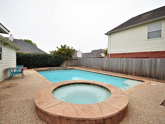 4th image of 3810 Ashwood Cir