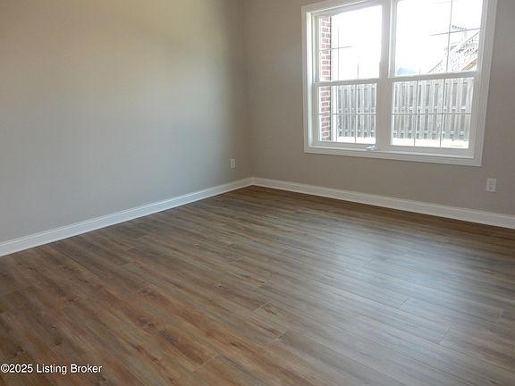 5th image of 239 Bullitt Creek Dr #12