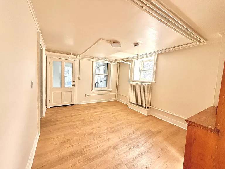 37 Green St — Photo 6
