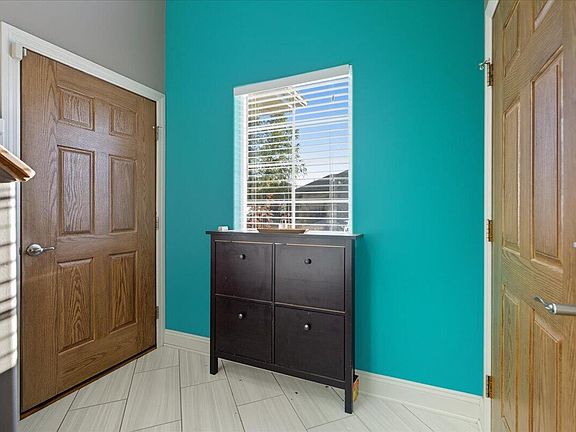4th image of 102 Mulberry Cir