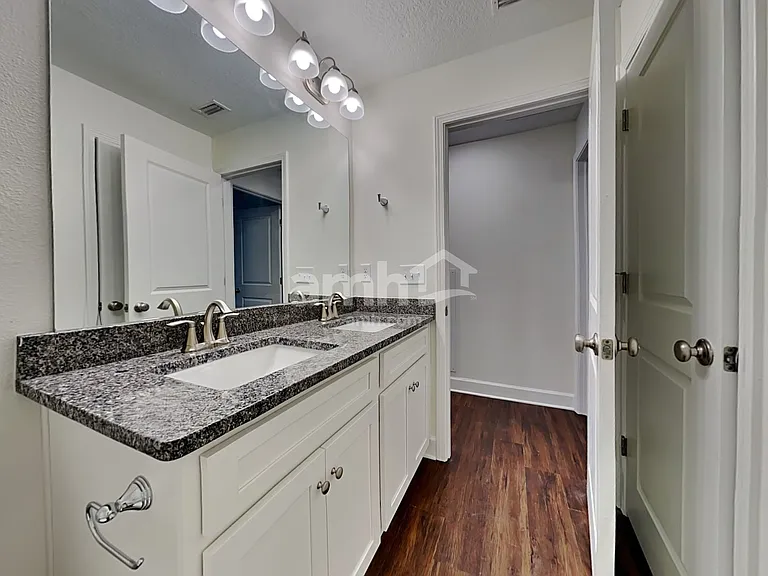 914 Tan Tara Trl — Photo 25