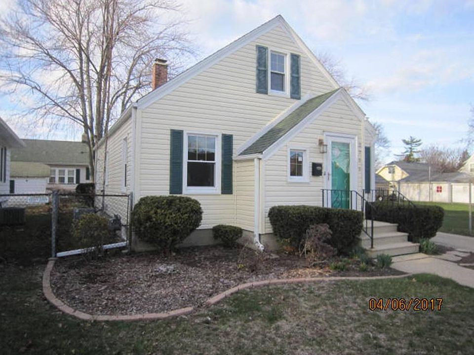 2nd image of 2722 75th St