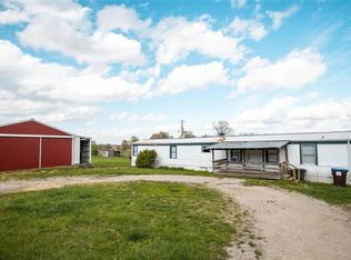 21764 Rice Dr, Lebanon, MO 65536