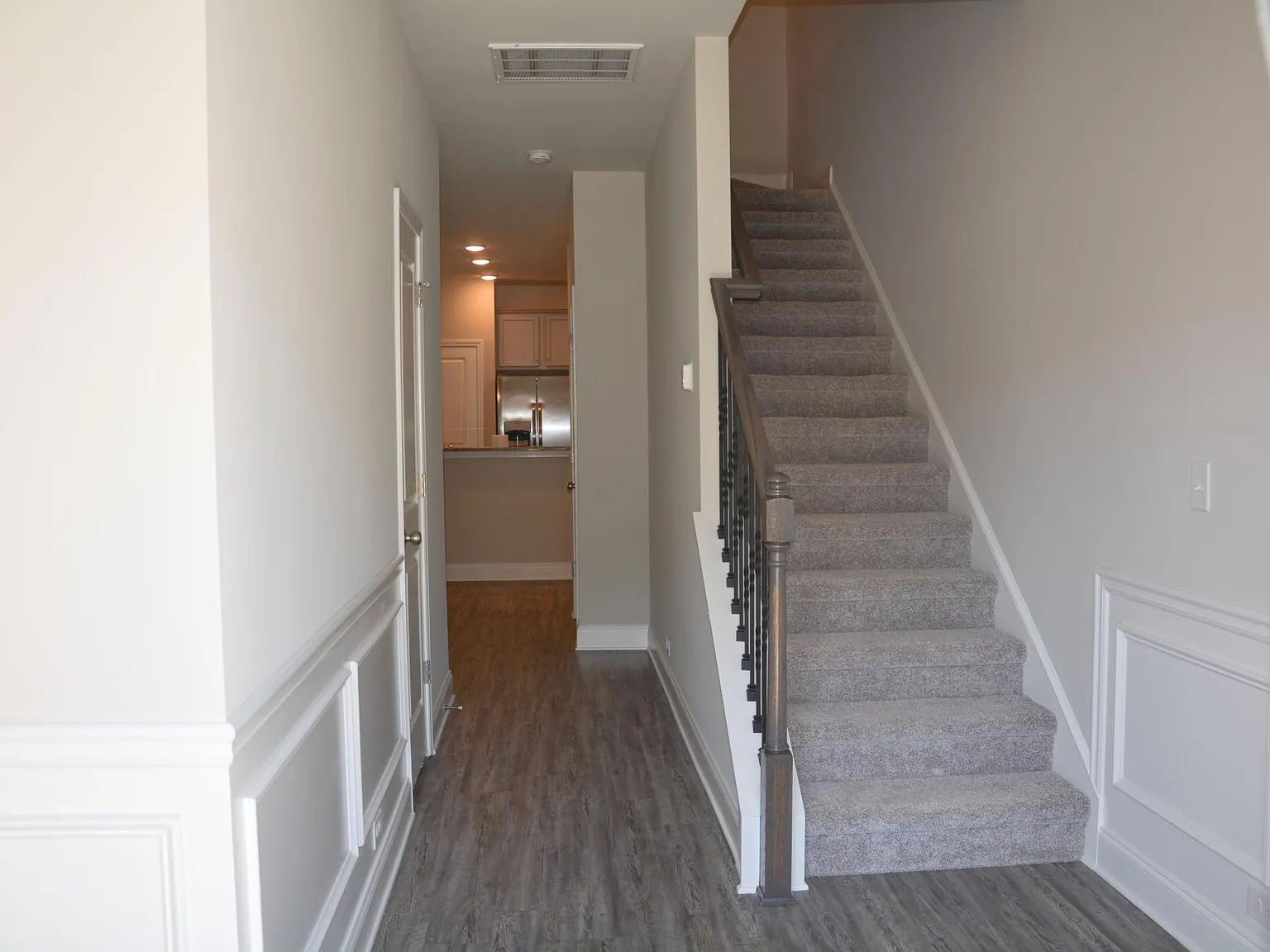 2 bed, 2.5 bath, 1617 sqft, $1,850 — Photo 3