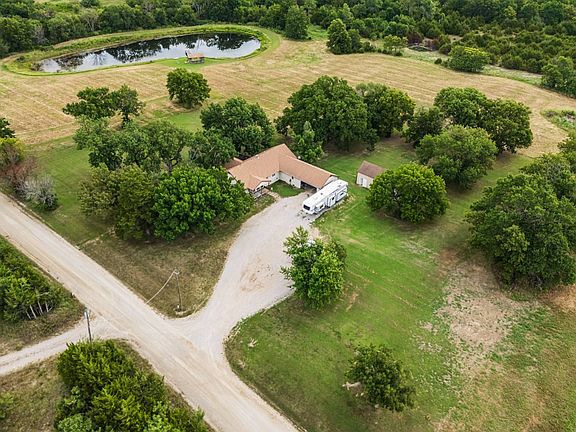 4th image of 4044 County Road 3100