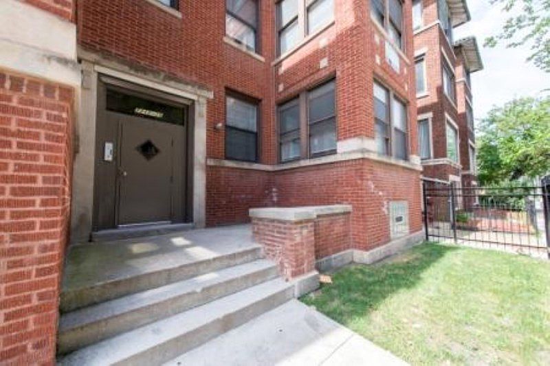 1st image of 7212 S Yates Blvd