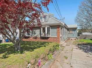 9 Mitchell St, Randolph, MA 02368