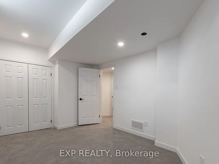 614 Chiddington Ave — Photo 13