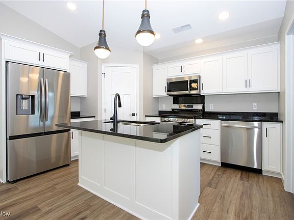 4th image of 524 N Union St