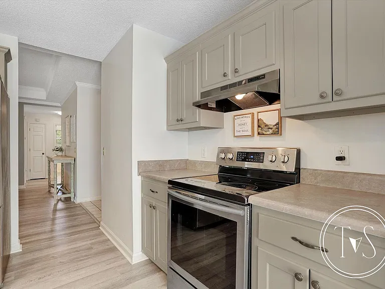 801 Winchester Rd — Photo 13