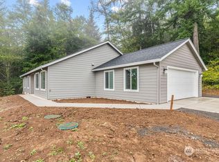 116 Sunny Basin Rd, Castle Rock, WA 98611