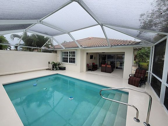 View pool to lanai.