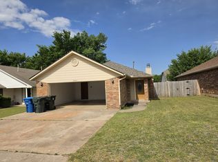 2425 Cherry Ln, Midwest City, OK 73130