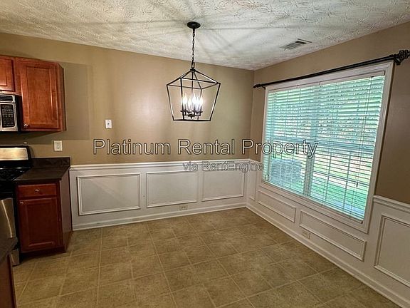 5th image of 608 Shadow Valley Ct