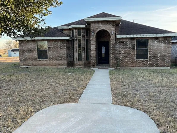 211 E Joseph St, Hebbronville, TX 78361