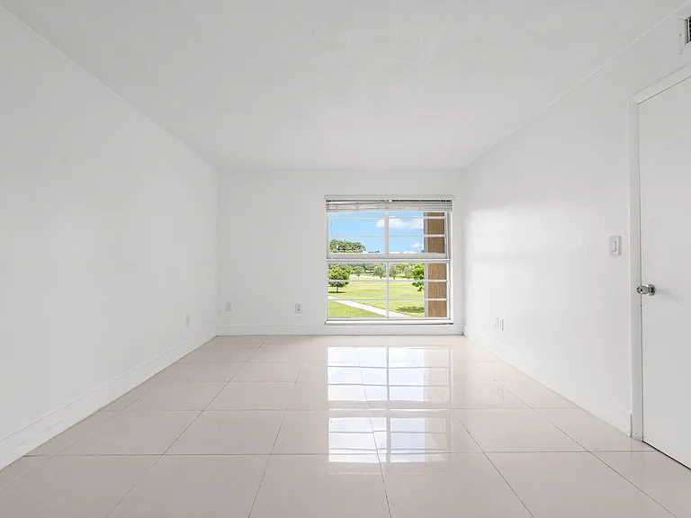 9170 Fontainebleau Blvd #301 — Photo 19
