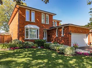 1179 Rosethorne Rd, Oakville, ON L6M1H5