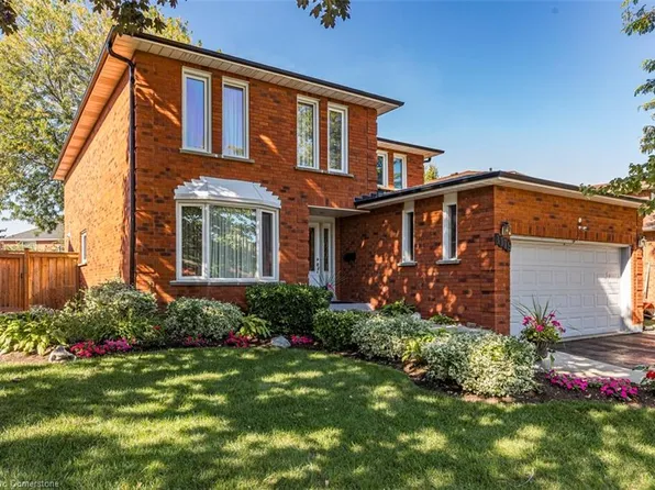 1179 Rosethorne Rd, Oakville, ON L6M 1H5