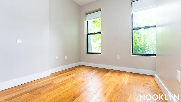 Rented by Nooklyn NYC LLC | media 4