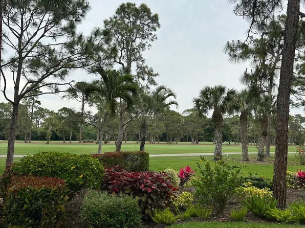 514 Wildwood Ln, Naples, FL 34105