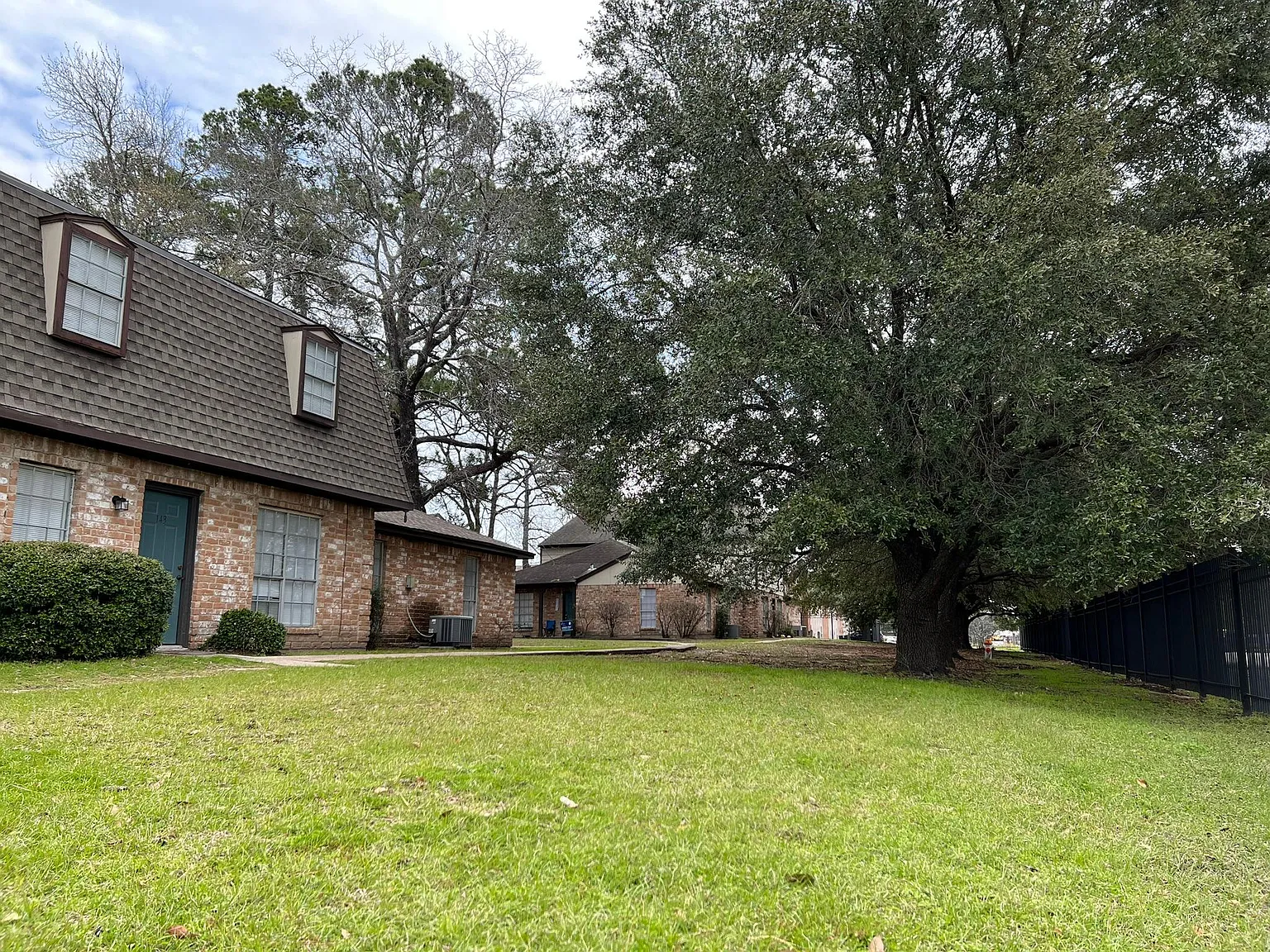 Pinewood Townhomes — Photo 2