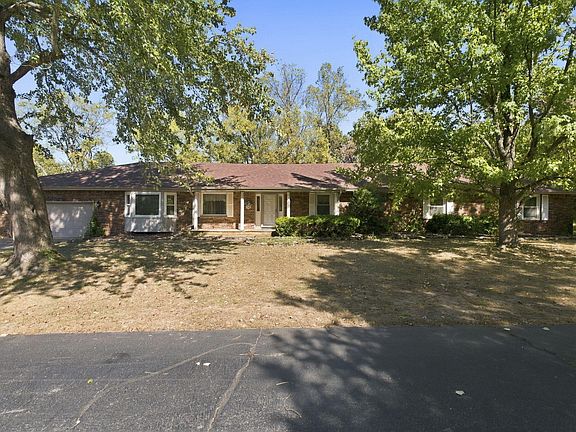 2nd image of 2565 E Chinkapin Lane