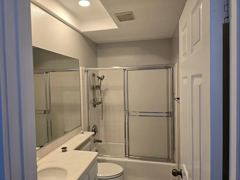 2nd Bathroom