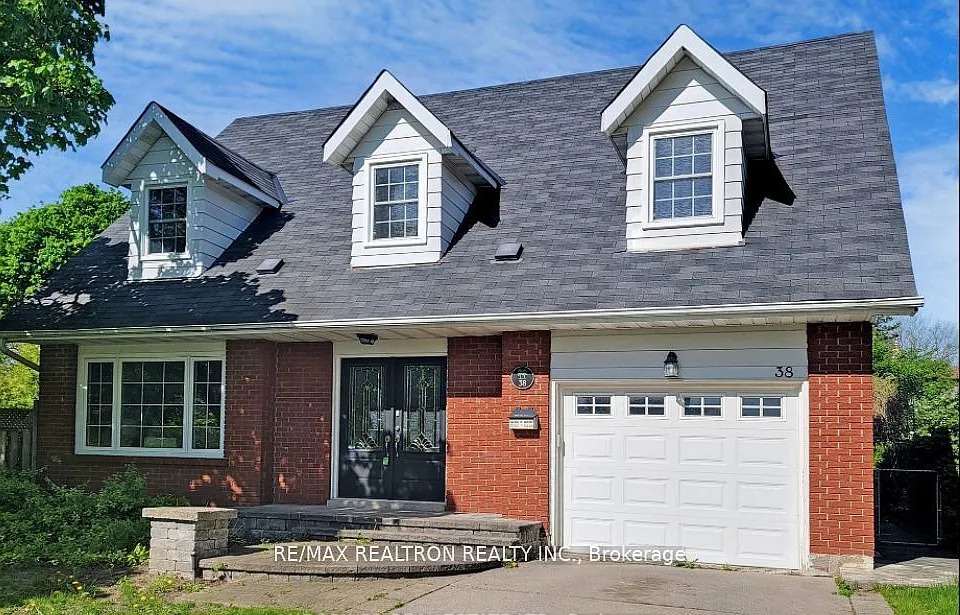 38 Chant Cres