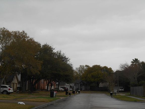 5th image of 105 Water Oak Dr