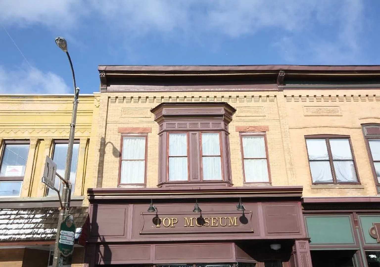 527 Milwaukee Ave — Photo 1