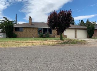 606 E Concord Ave, Grandview, WA
