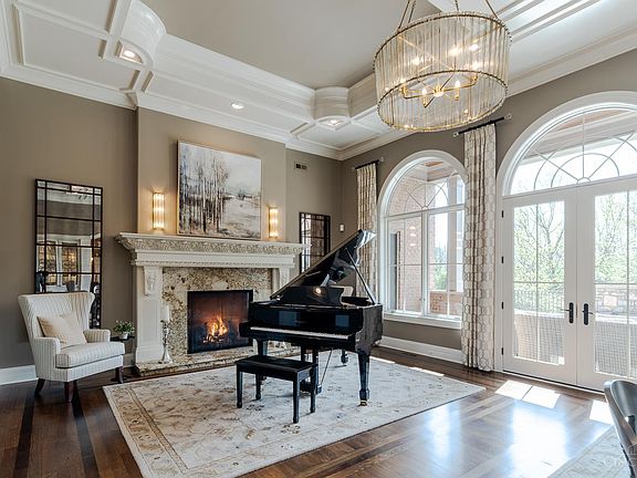 5th image of 8839 Bayside Ct