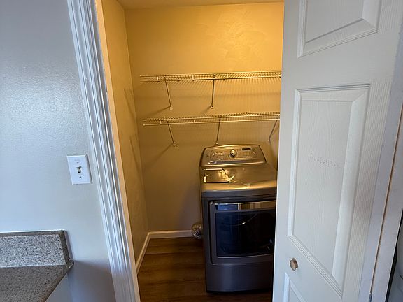 4th image of 412 Debbi Ct