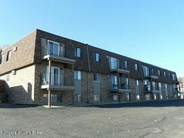 671 24th St W, Dickinson, ND 58601