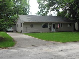 1906 Easy St, Urbana, IL 61802