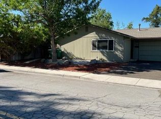 1033 Holman Way, Sparks, NV 89431