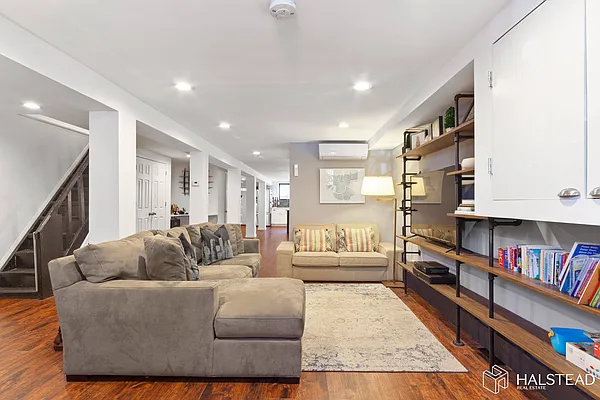 Rented by Halstead Real Estate | media 27