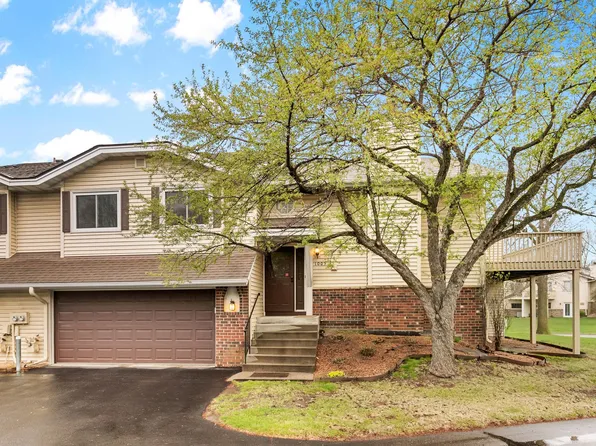 1005 Aston Cir, Burnsville, MN 55337